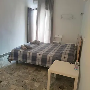 Airport Bagno Privato In Frühstückspension CTA